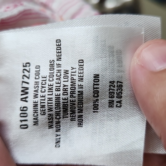 Columbia Sleeveless Button Down Shirt - Picture 4 of 4